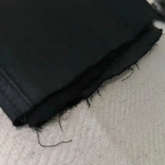 Blank NYC shiny/leather looking jean skirt. Size 27 - Picture 6 of 6